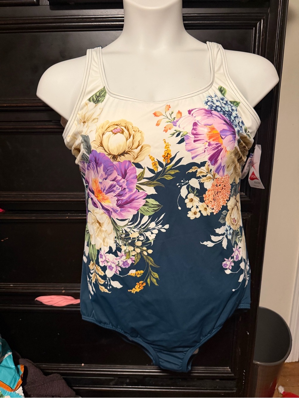 Floral Scoop One-Piece Swimsuit in Navy & Cream